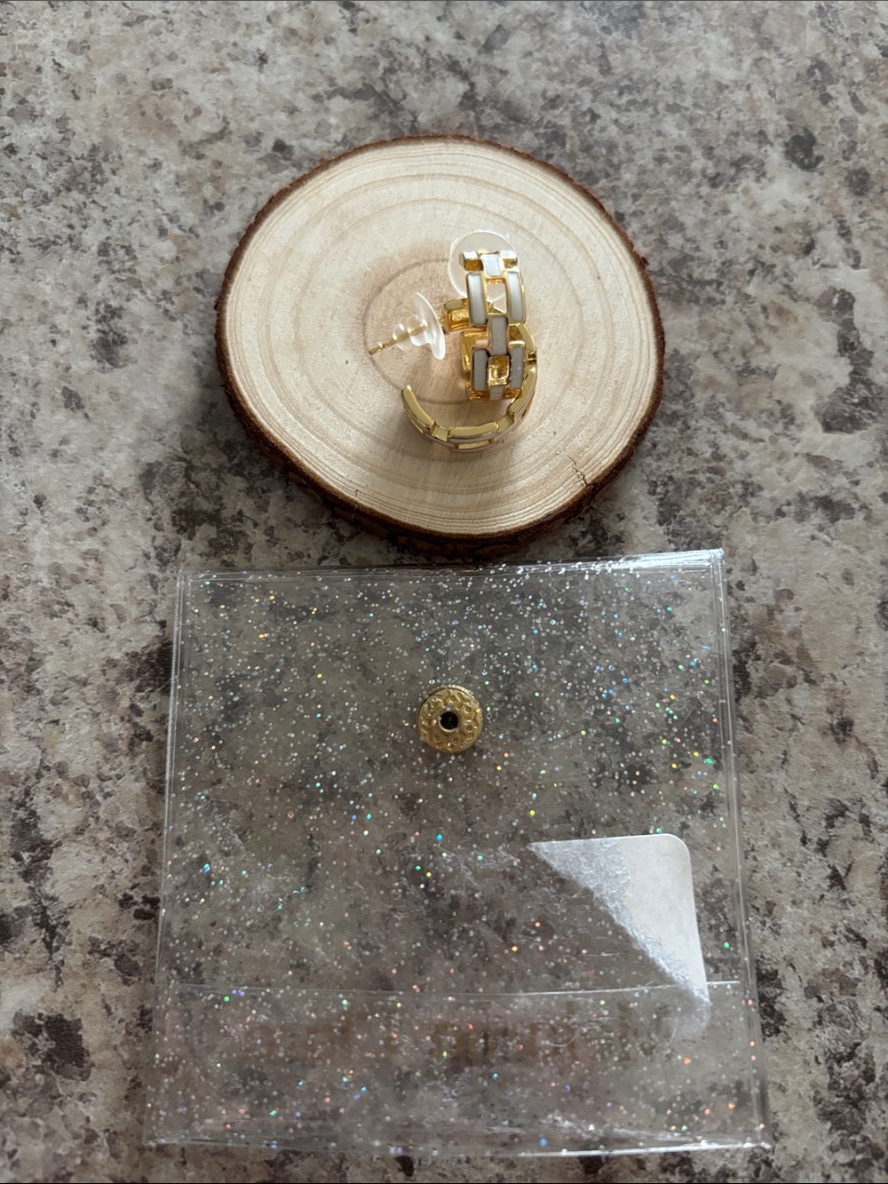Gold and White Chain-Link earrings